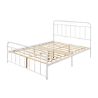 Letto a piattaforma in metallo