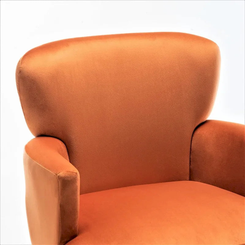 Elegante poltrona in velluto con gambe in metallo dorato